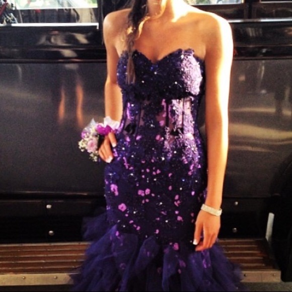 Jovani Prom Gown - Picture 2 of 7